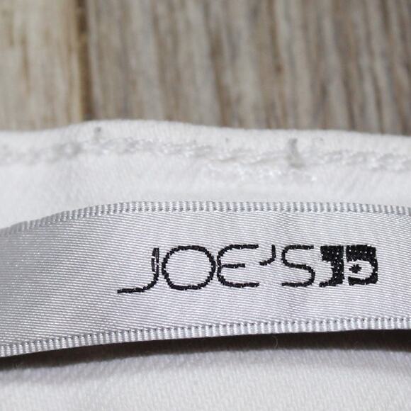 Joe’s Jeans White Denim Shorts Distressed Rolled Hem Women’s Size 26 - Picture 4 of 6